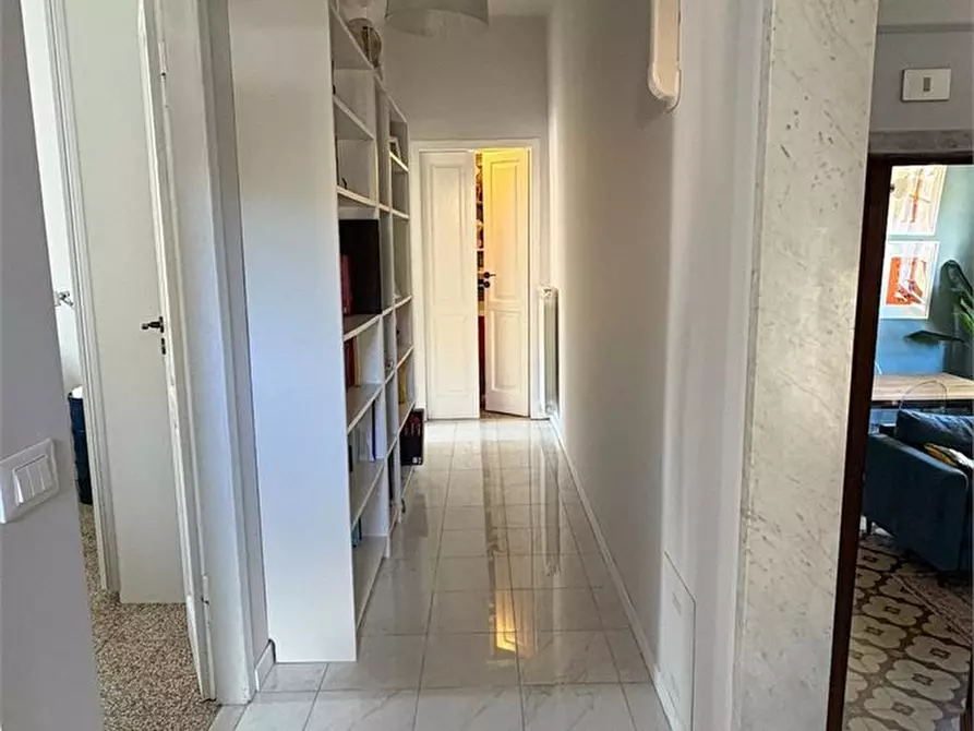 Immagine 10 di Appartamento in vendita  a Carrara