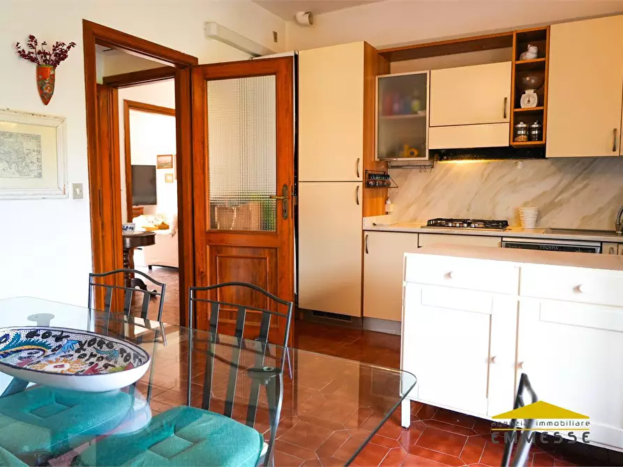 Immagine 8 di Appartamento in vendita  a Massa