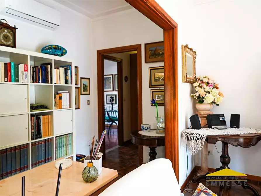 Immagine 7 di Appartamento in vendita  a Massa