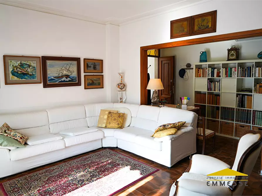 Immagine 5 di Appartamento in vendita  a Massa