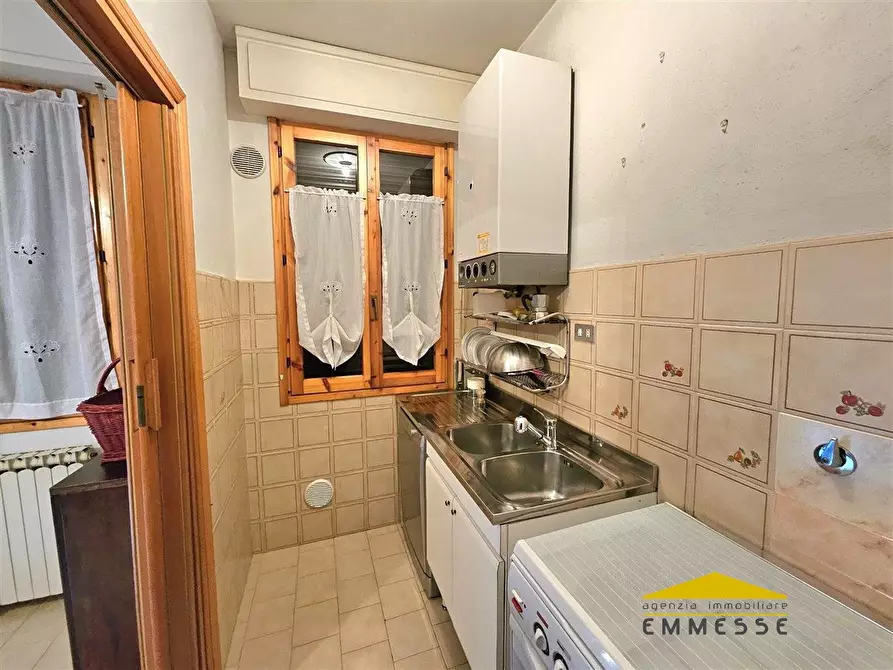 Immagine 7 di Appartamento in vendita  a Massa