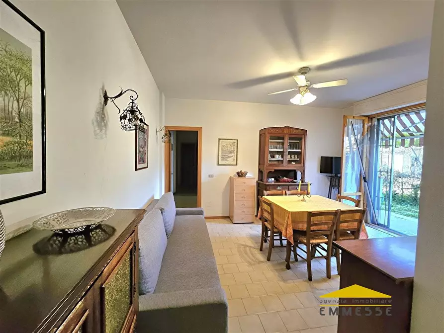 Immagine 3 di Appartamento in vendita  a Massa