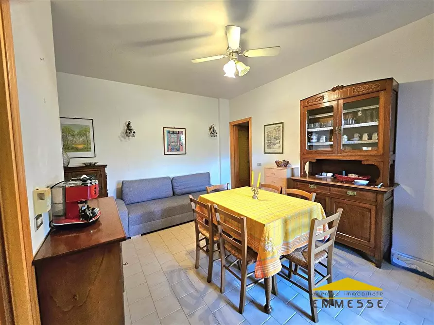 Immagine 4 di Appartamento in vendita  a Massa