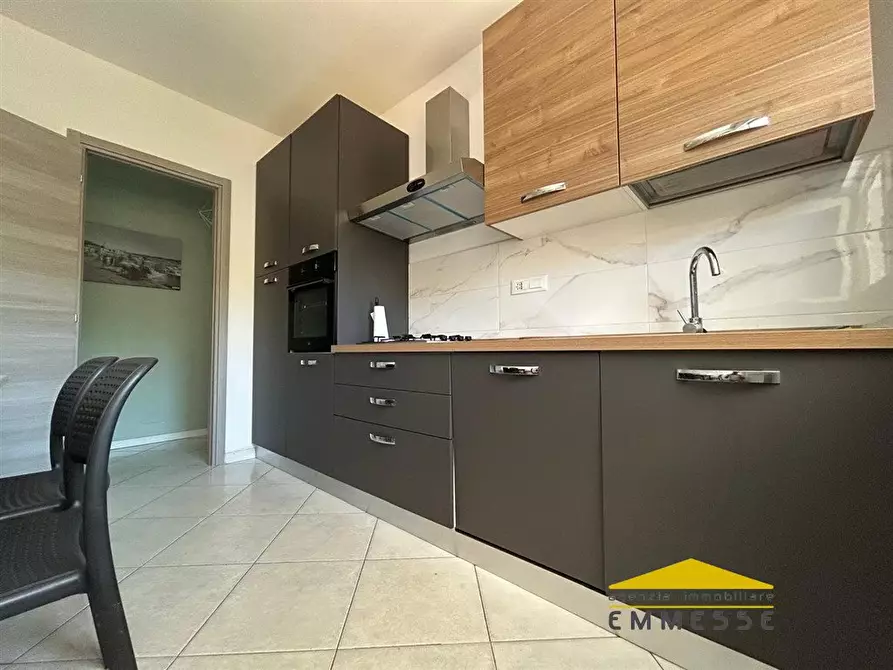 Immagine 10 di Appartamento in vendita  a Carrara