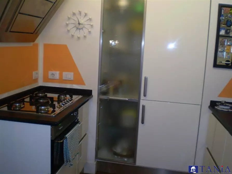 Immagine 8 di Appartamento in vendita  12 a Carrara