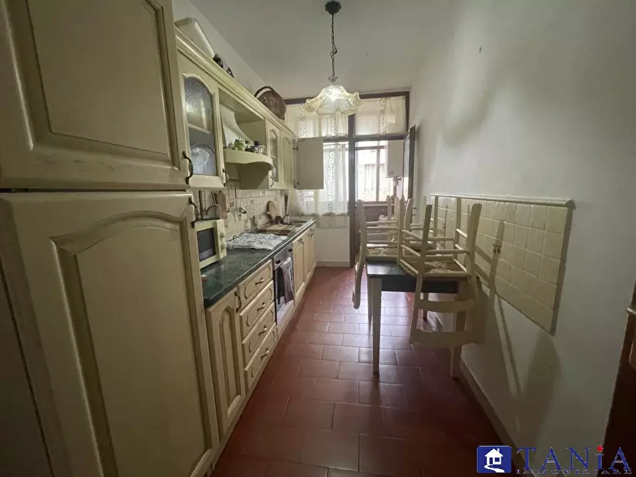 Immagine 10 di Appartamento in vendita  23 a Carrara