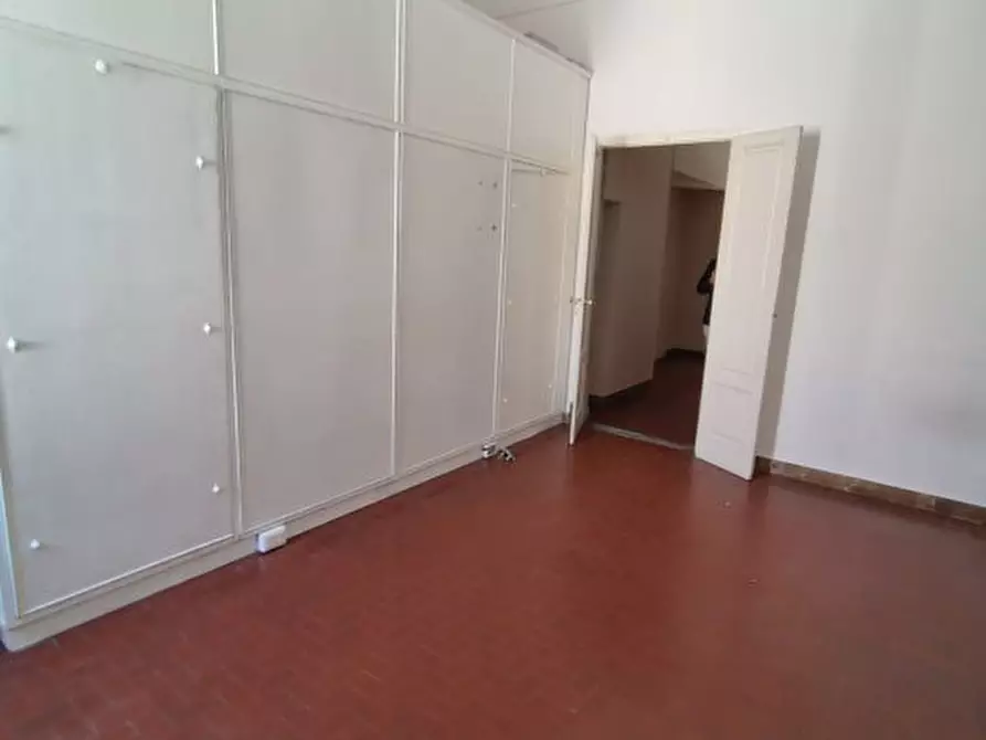 Immagine 6 di Appartamento in vendita  a Carrara