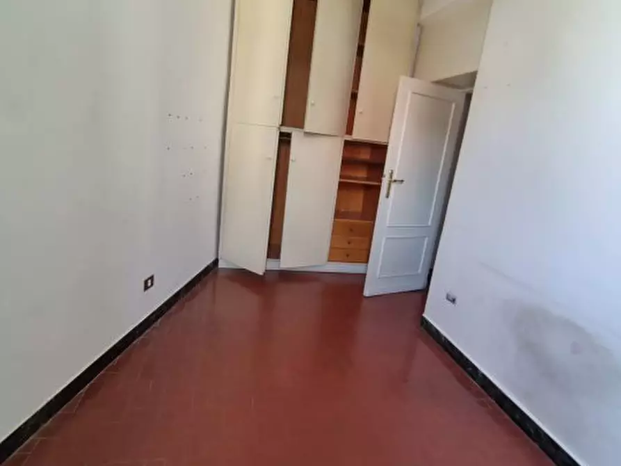 Immagine 2 di Appartamento in vendita  a Carrara