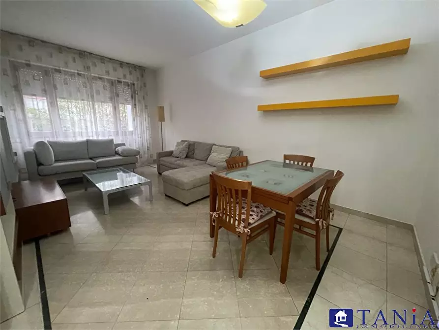Immagine 2 di Appartamento in vendita  260 a Carrara
