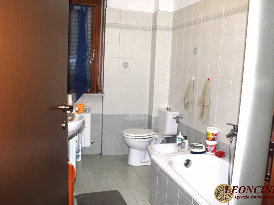 Immagine 9 di Appartamento in vendita  13 a Villafranca In Lunigiana