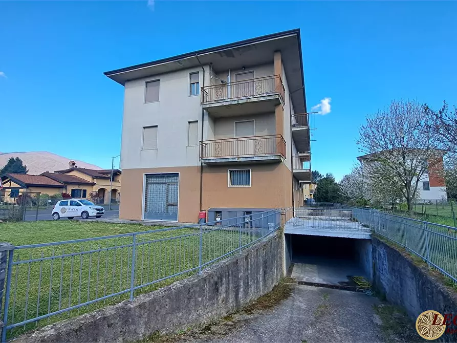 Immagine 3 di Appartamento in vendita  36 a Villafranca In Lunigiana