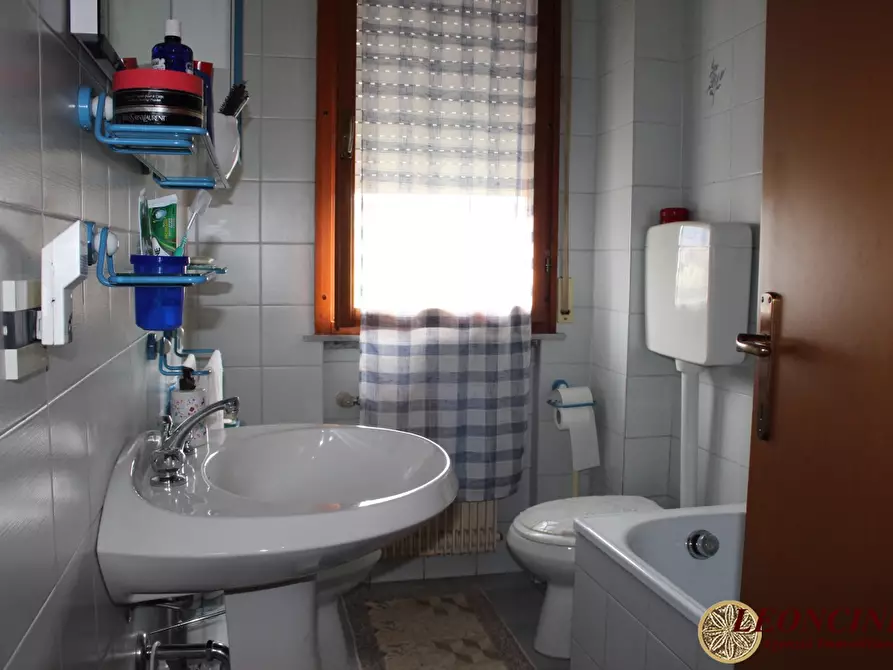 Immagine 10 di Appartamento in vendita  22 a Villafranca In Lunigiana