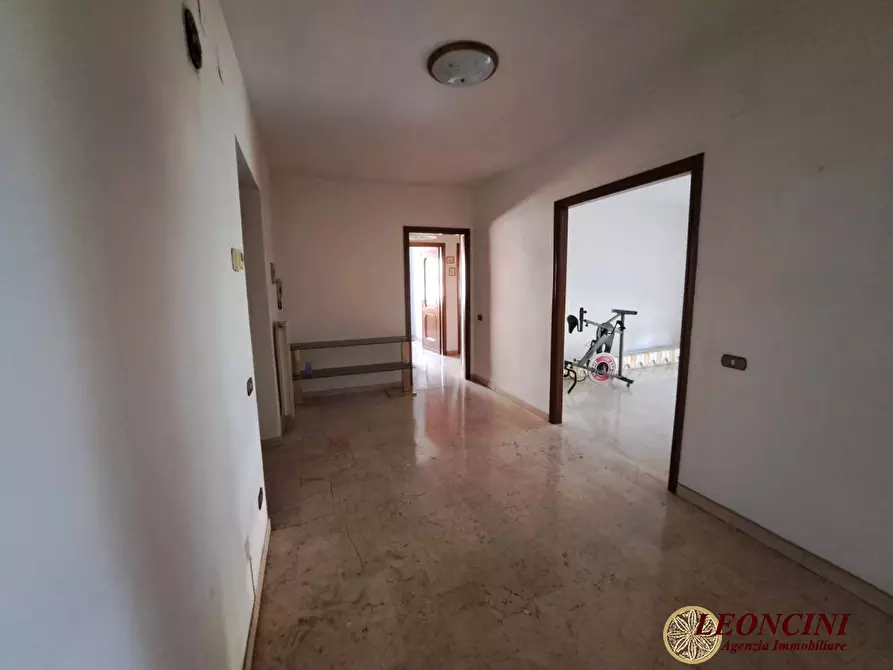 Immagine 10 di Appartamento in vendita  12 a Filattiera