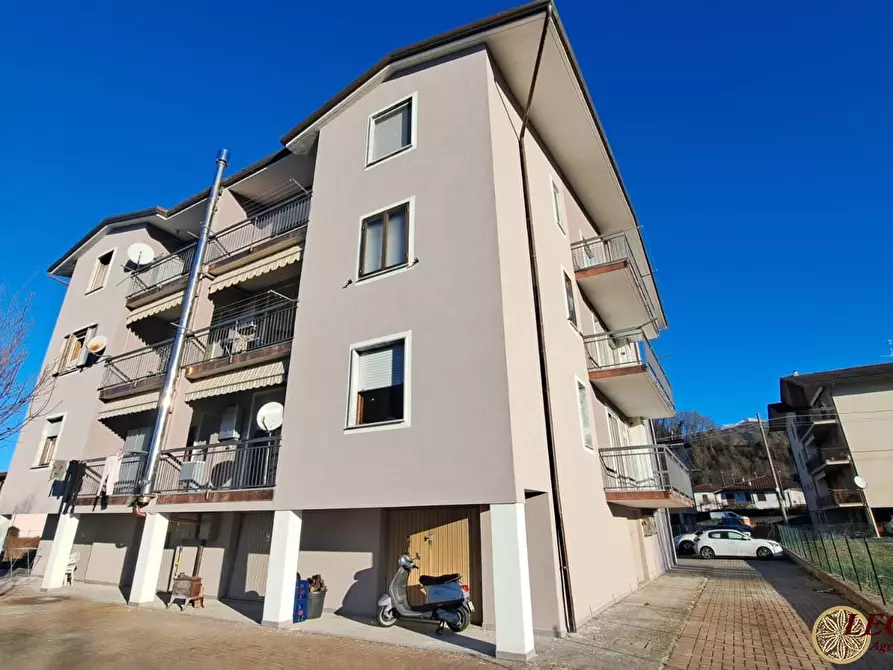 Immagine 1 di Appartamento in vendita  12 a Filattiera