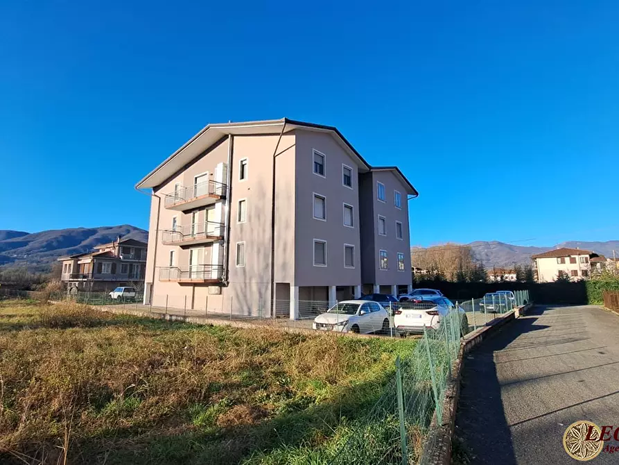 Immagine 2 di Appartamento in vendita  12 a Filattiera