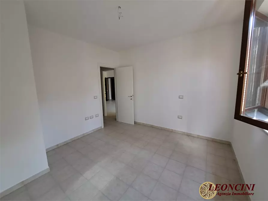 Immagine 8 di Appartamento in vendita  4b a Aulla