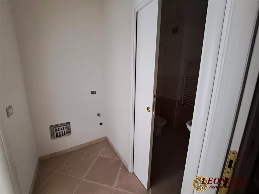 Immagine 5 di Appartamento in vendita  4b a Aulla