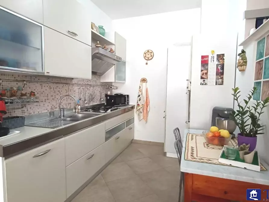 Immagine 1 di Appartamento in vendita  118 a Carrara