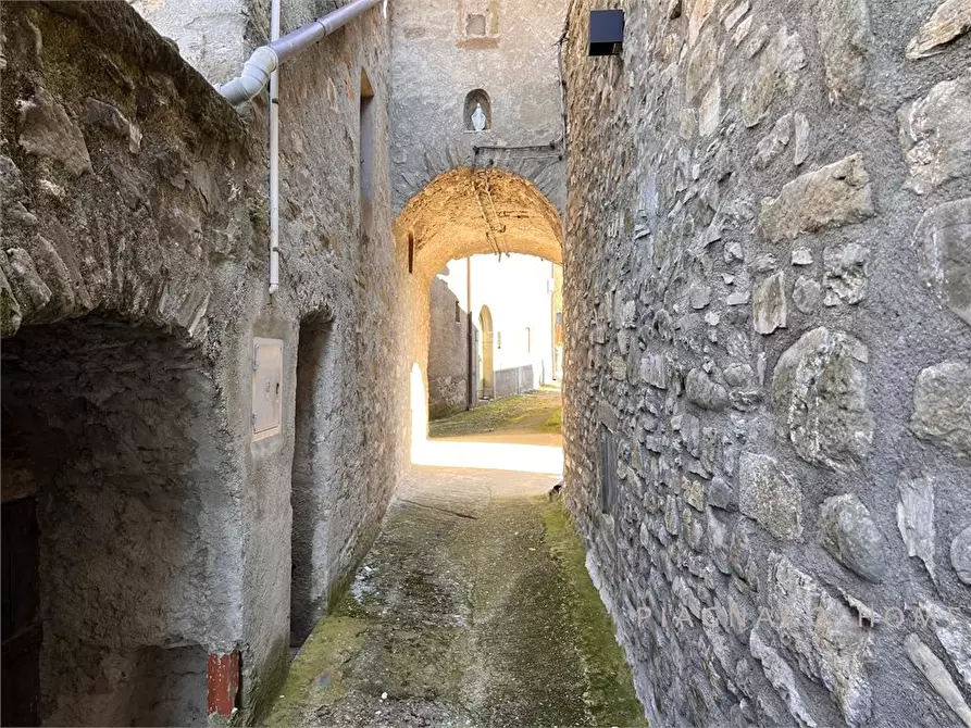 Immagine 3 di Appartamento in vendita  6 a Filattiera