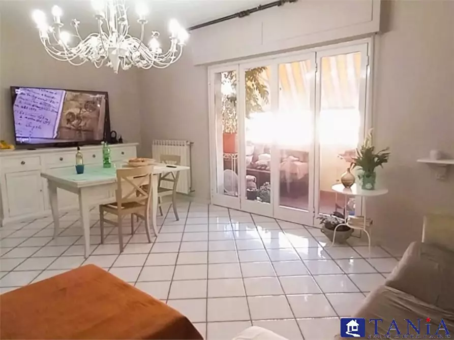 Immagine 2 di Appartamento in vendita  2 3 BIS a Carrara