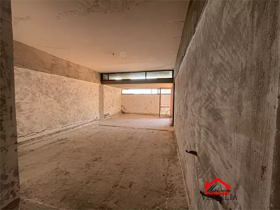 Immagine 2 di Appartamento in vendita  a Carrara
