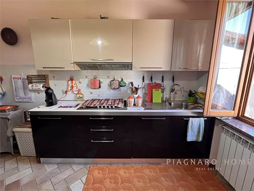 Immagine 4 di Appartamento in vendita  59 a Filattiera