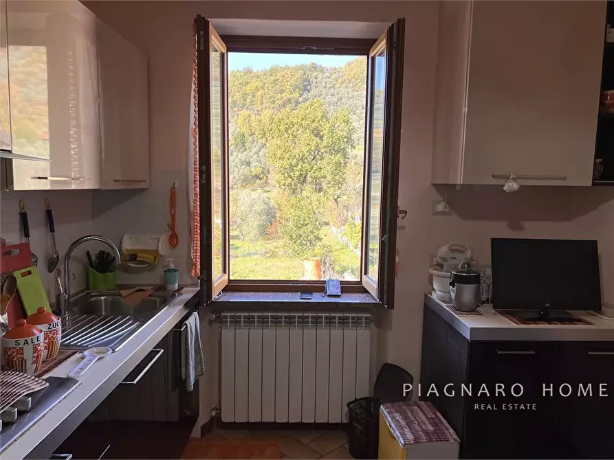 Immagine 10 di Appartamento in vendita  59 a Filattiera