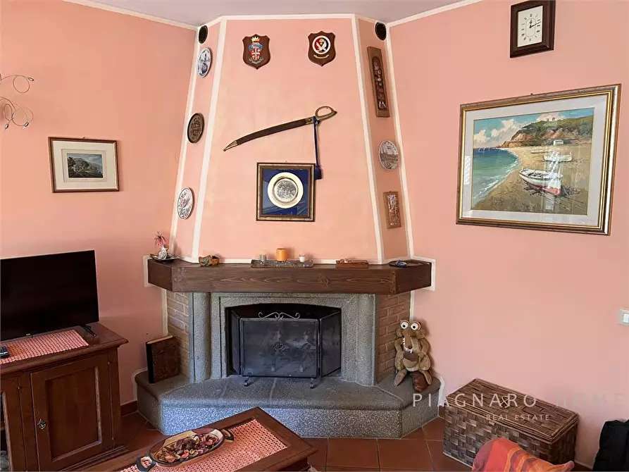 Immagine 3 di Appartamento in vendita  59 a Filattiera