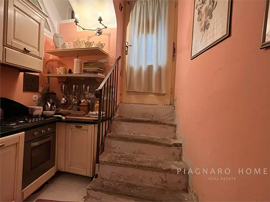 Immagine 7 di Appartamento in vendita  a Pontremoli