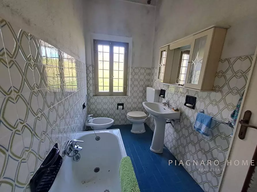 Immagine 10 di Appartamento in vendita  a Pontremoli