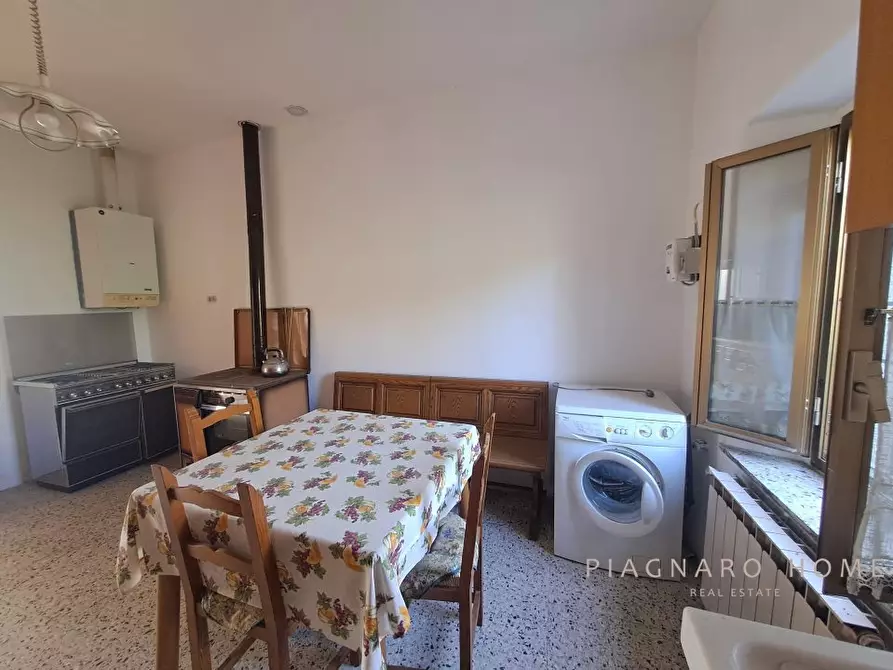 Immagine 8 di Appartamento in vendita  a Pontremoli