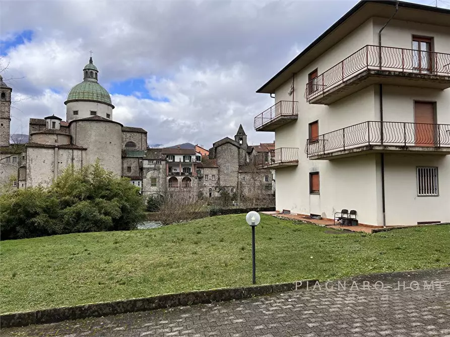 Immagine 1 di Appartamento in vendita  a Pontremoli