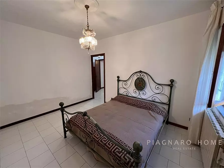 Immagine 5 di Appartamento in vendita  a Pontremoli