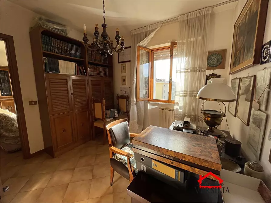 Immagine 10 di Appartamento in vendita  49 a Massa