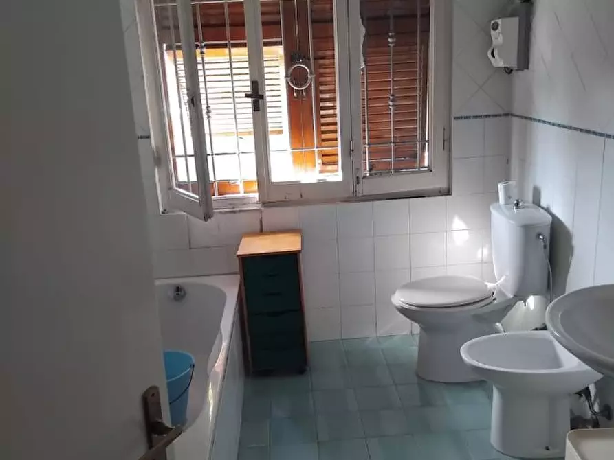 Immagine 4 di Appartamento in vendita  a Massa