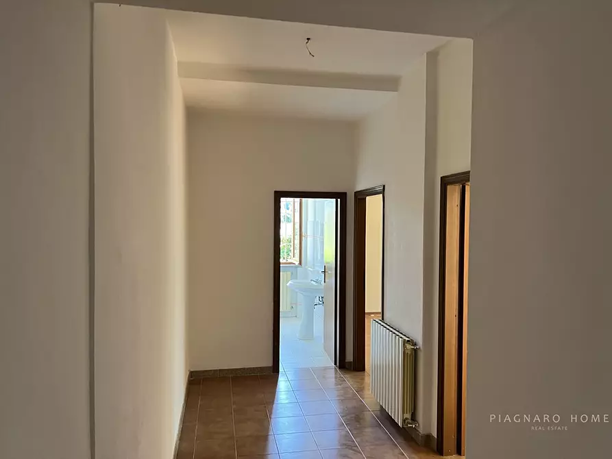 Immagine 9 di Appartamento in vendita  6 a Filattiera