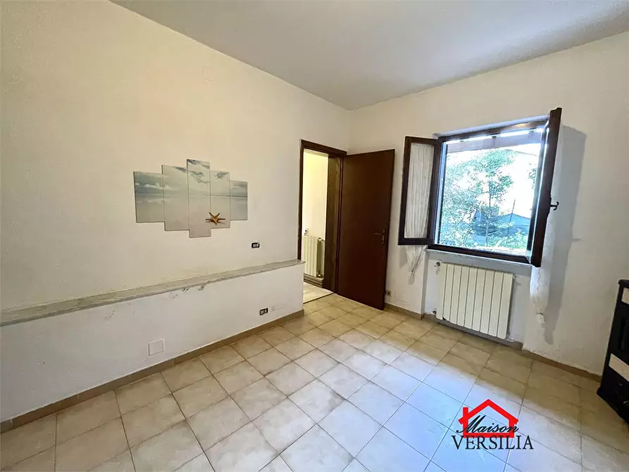 Immagine 9 di Appartamento in vendita  a Massa