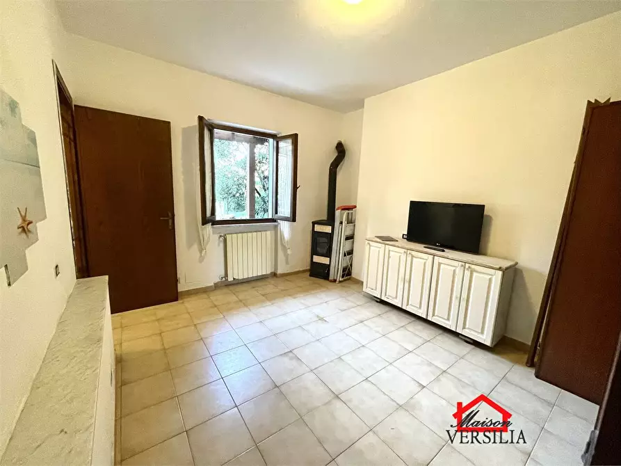 Immagine 10 di Appartamento in vendita  a Massa