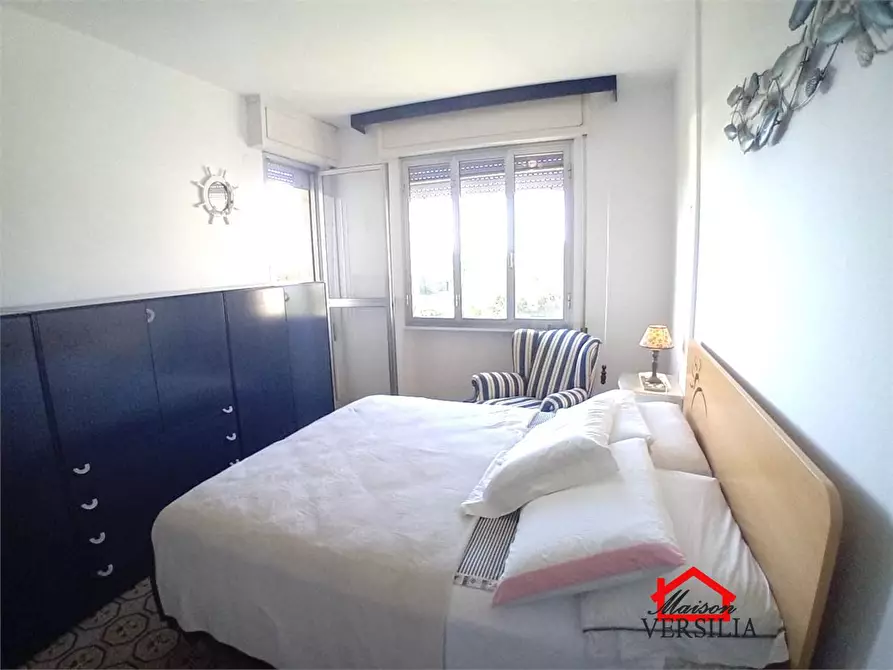 Immagine 9 di Appartamento in vendita  a Montignoso