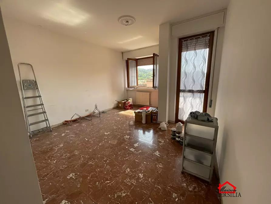 Immagine 1 di Appartamento in vendita  a Carrara