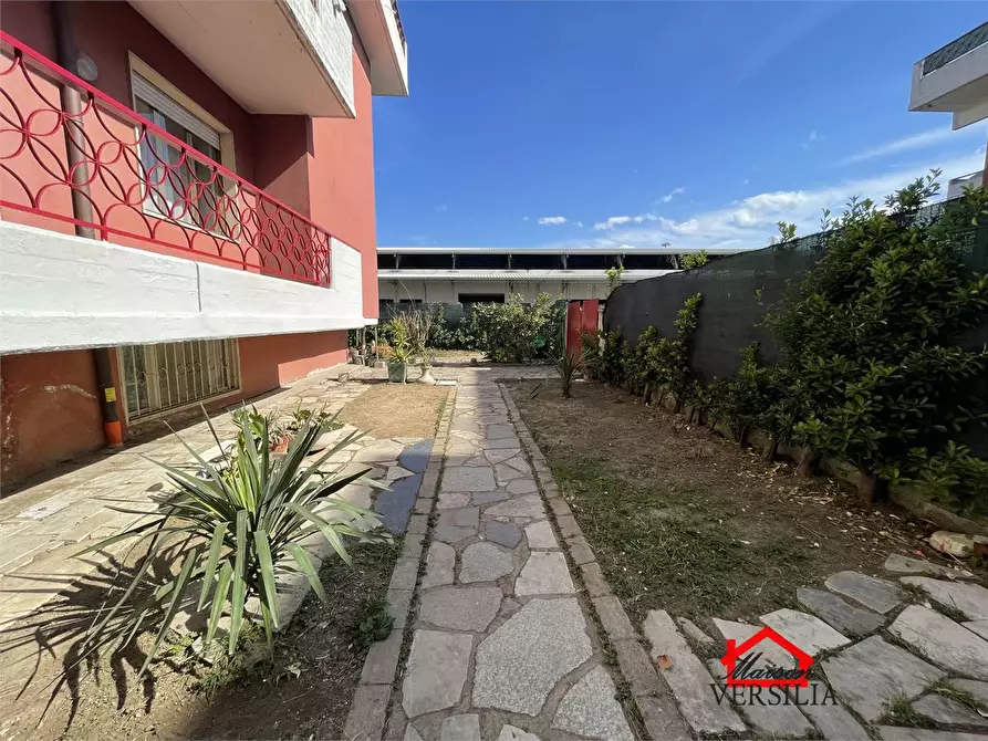 Immagine 6 di Appartamento in vendita  a Carrara