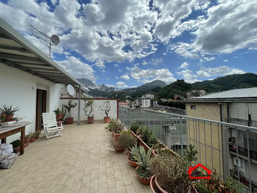 Immagine 2 di Appartamento in vendita  31 a Carrara