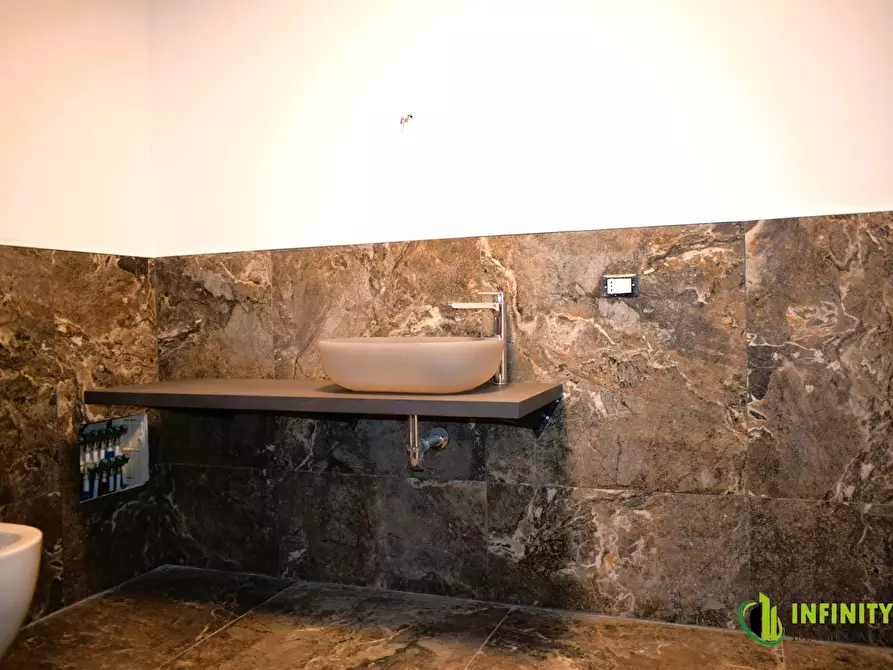 Immagine 8 di Appartamento in vendita  34 a Matera