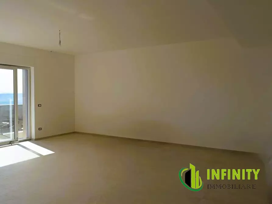 Immagine 4 di Appartamento in vendita  137 a Matera