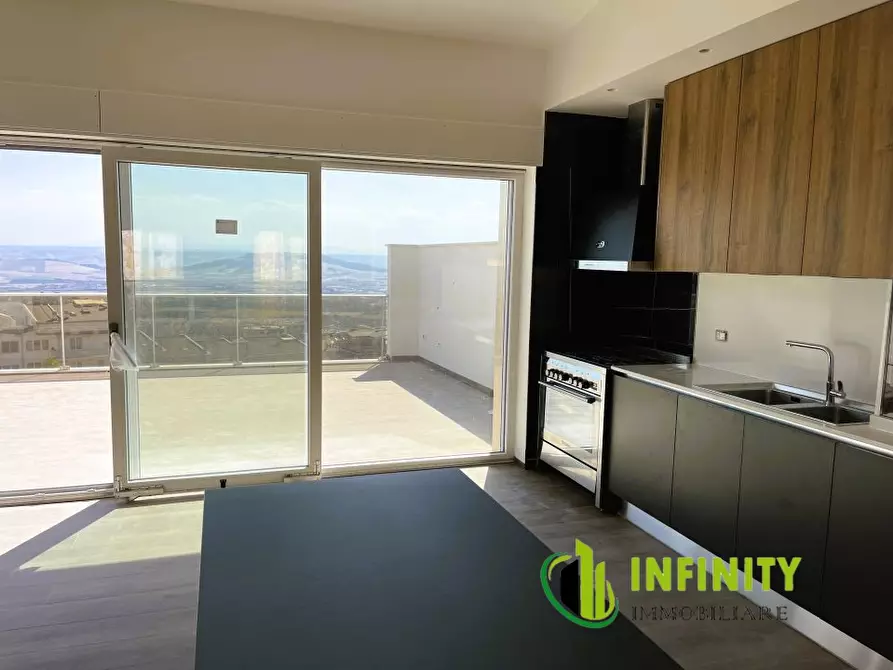 Immagine 5 di Appartamento in vendita  137 a Matera