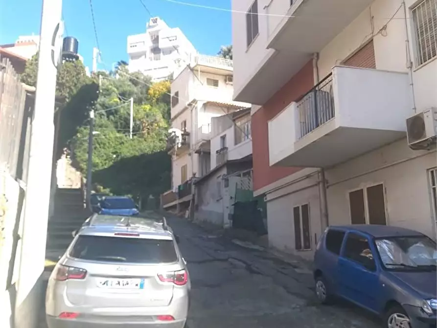 Immagine 1 di Appartamento in vendita  a Messina