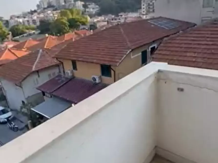 Immagine 5 di Appartamento in vendita  a Messina