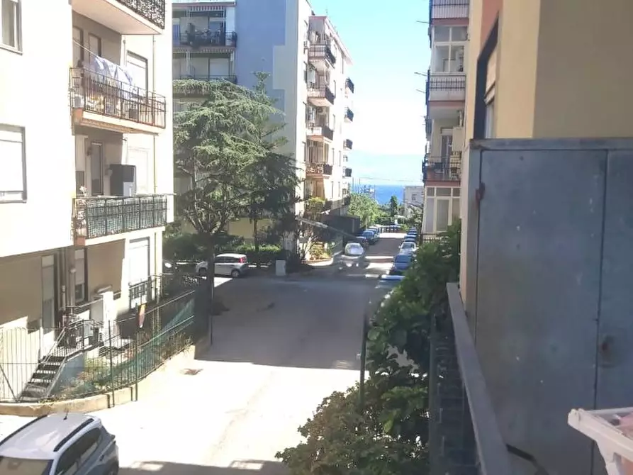 Immagine 1 di Appartamento in vendita  a Messina