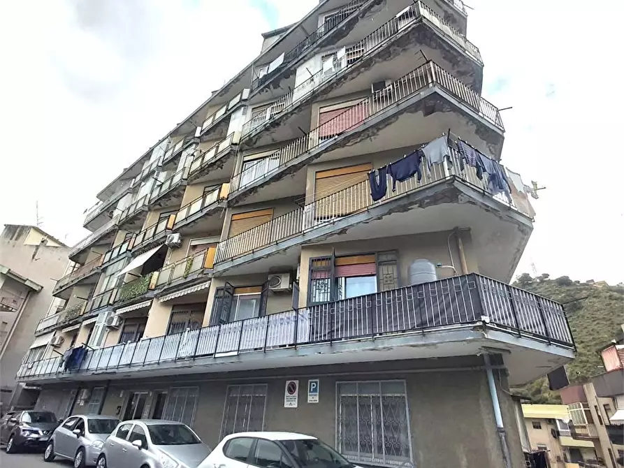 Immagine 1 di Appartamento in vendita  a Messina