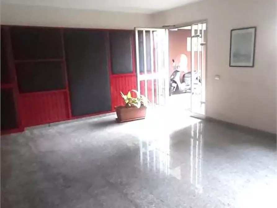 Immagine 3 di Appartamento in vendita  a Messina